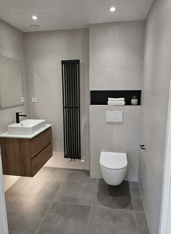 Appartement à COURBEVOIE