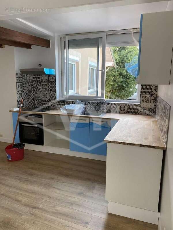 Appartement 85 m² à Combs-La-Ville  - photo 3