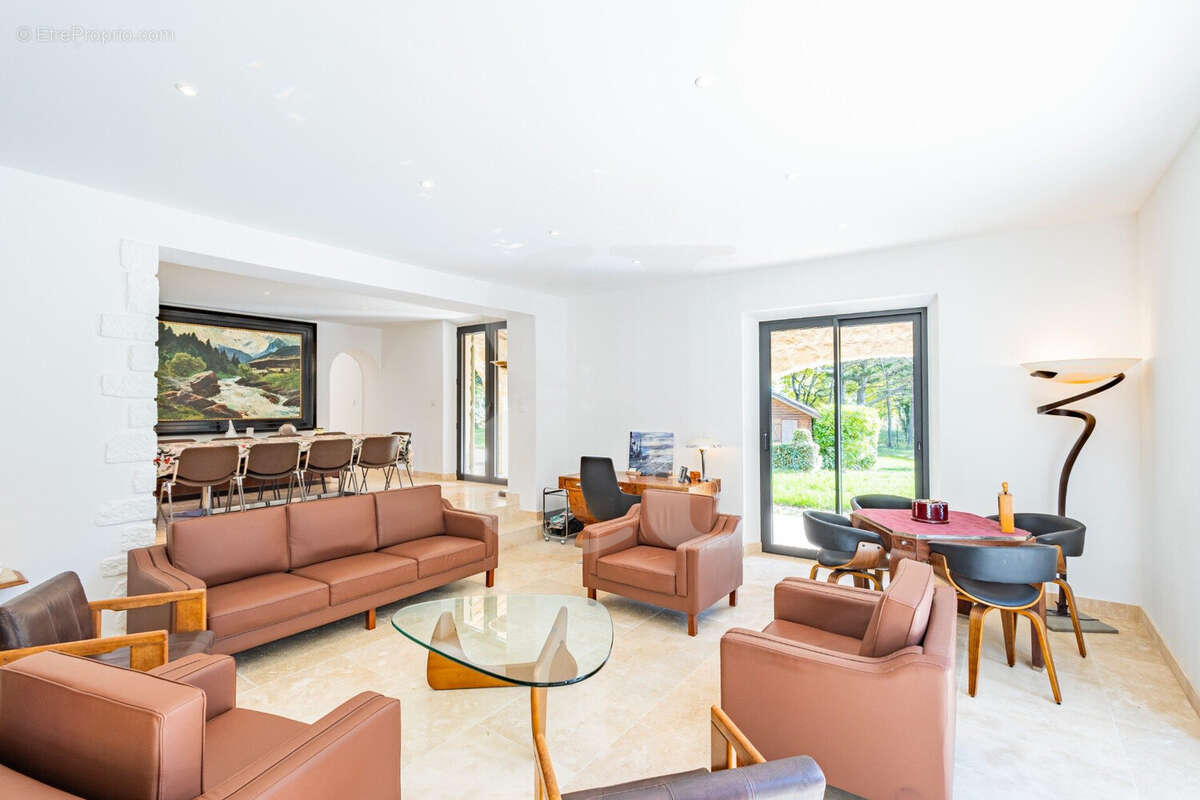 Maison à VAISON-LA-ROMAINE