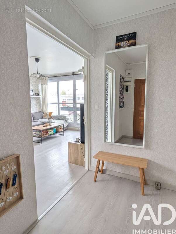 Photo 2 - Appartement à FLEURY-LES-AUBRAIS
