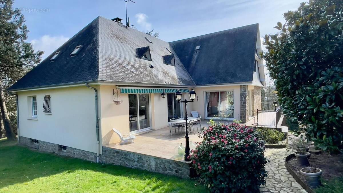 Photo 1 - Maison à MAYENNE