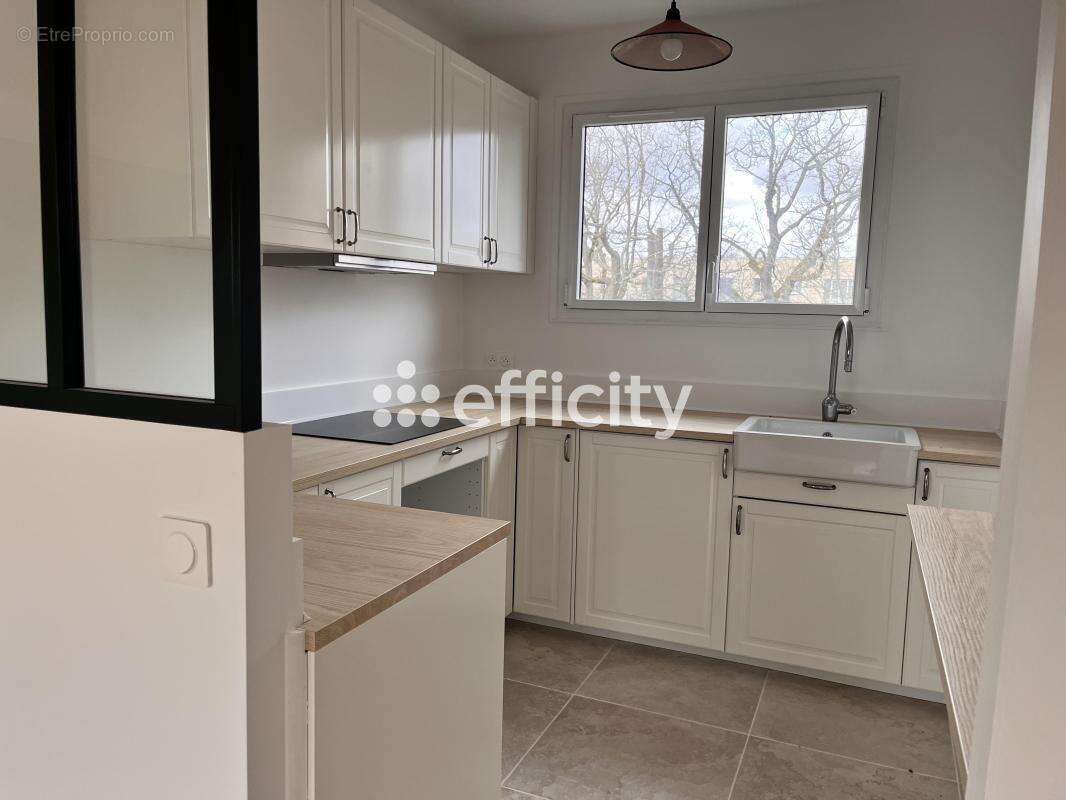 Appartement à VILLE-D'AVRAY