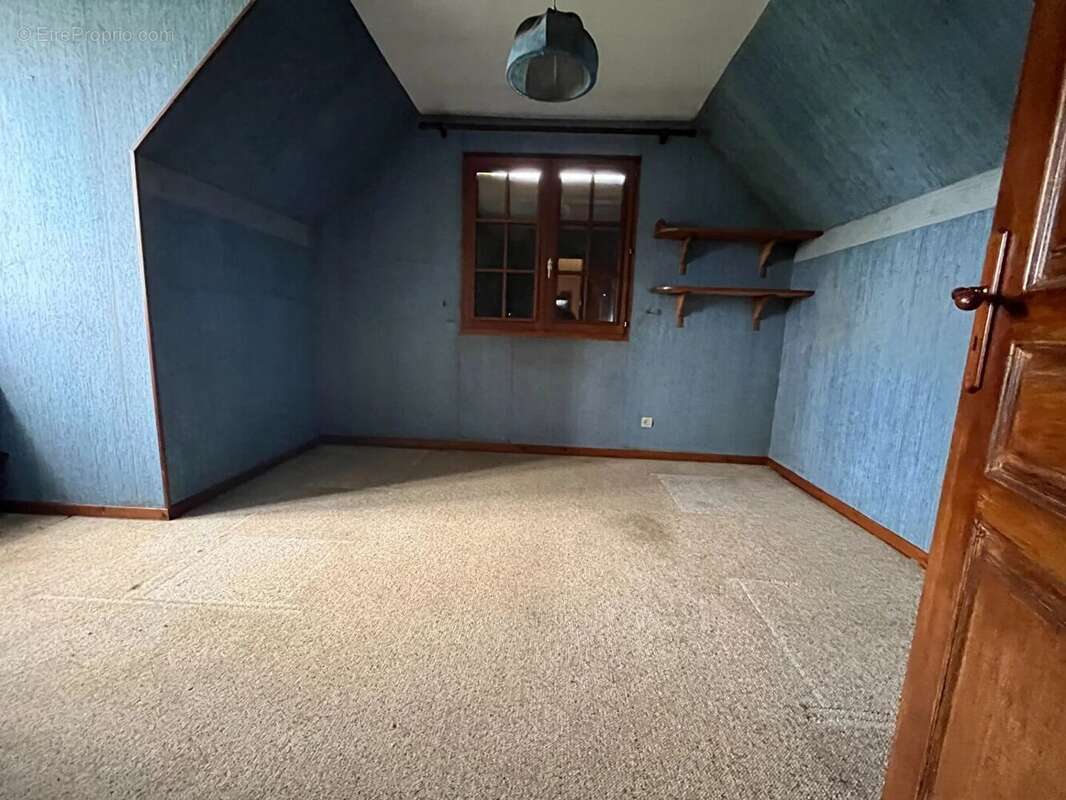 Maison à MONDONVILLE-SAINT-JEAN