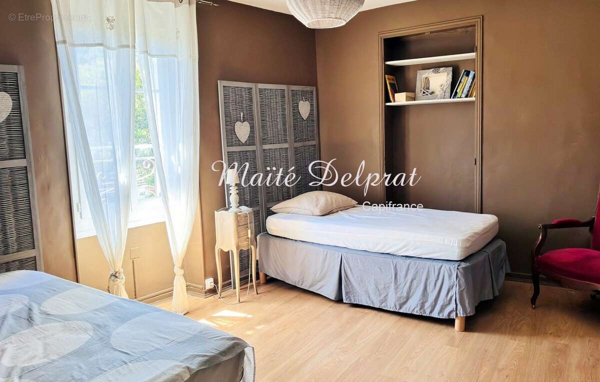 Buis-les-Baronnies – Maison de village de 139 m² avec jardin, 4 chambres, 2 garages, dépendance et vue sur le Pic Saint-Julien - photo 15
