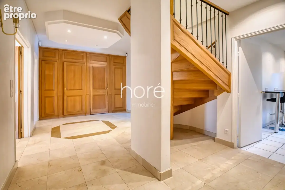 Appartement 8 pièces 232 m² à vendre à Neuilly-Sur-Seine (92200) - photo 6