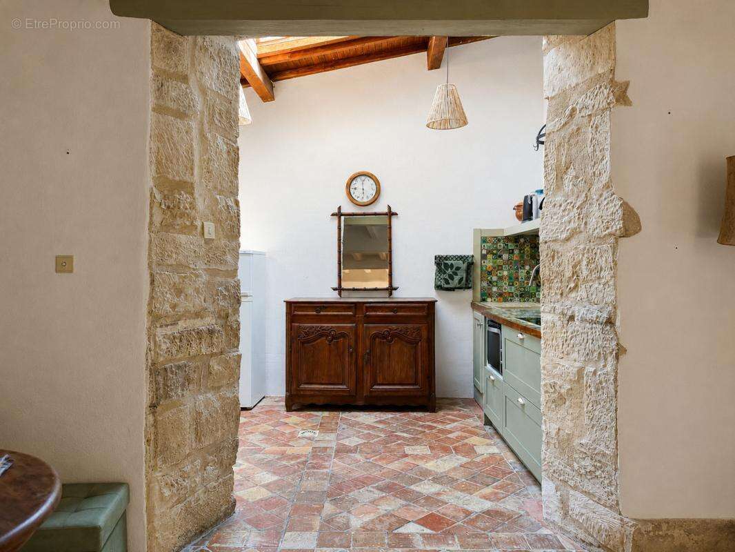Propriété de caractère de 350 m2 avec gîtes -Tusson - 470 00 - photo 9