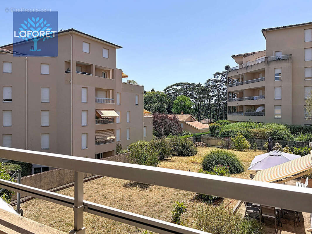 Appartement à SAINT-GENIS-LAVAL