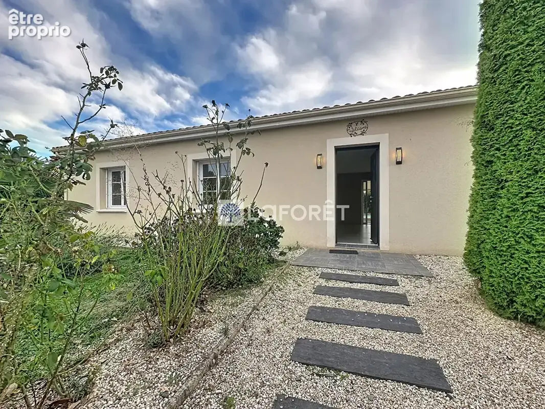 Élégante maison de plain-pied avec piscine chauuffée - photo 6