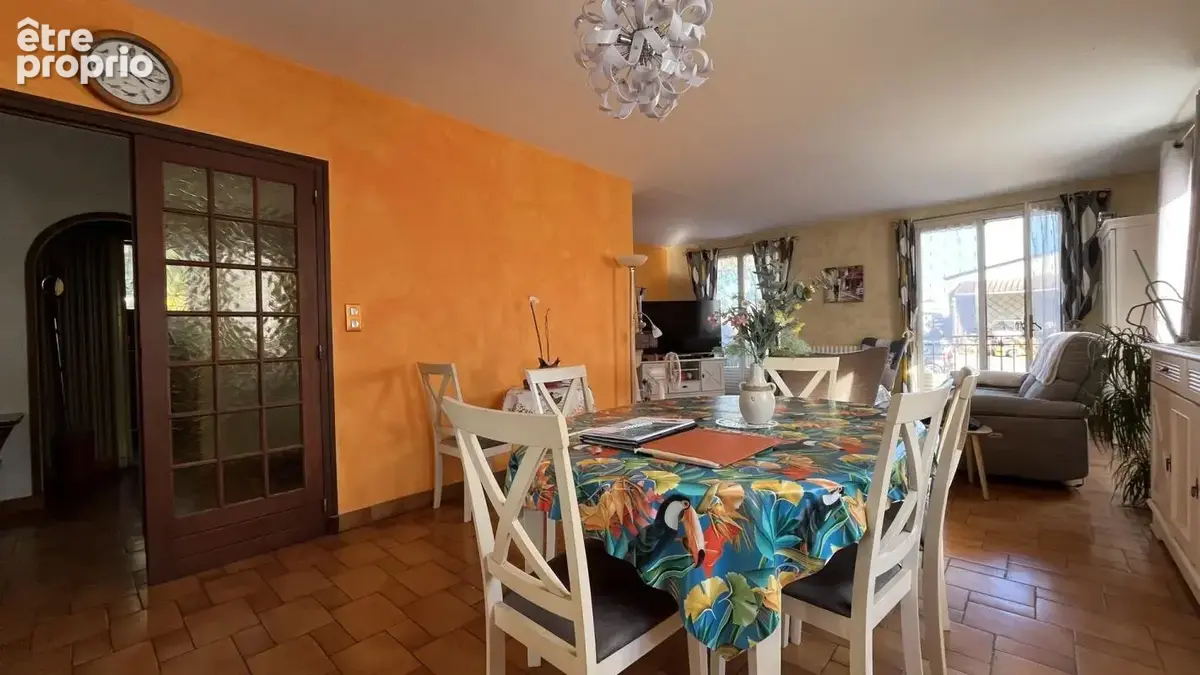 Maison de 195 m² à vendre avec entrepôt de 230 m² - photo 6