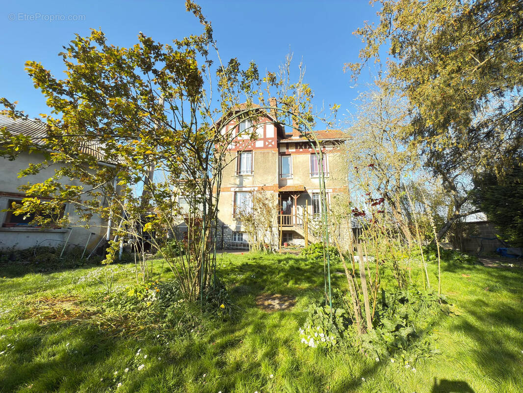 Maison à NOGENT-LE-PHAYE