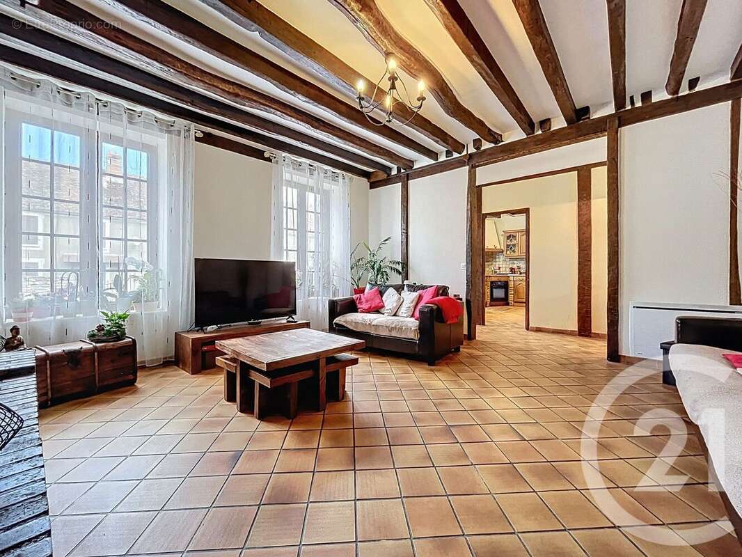 Maison 161 m² à La Chapelle-Gauthier  - photo 6