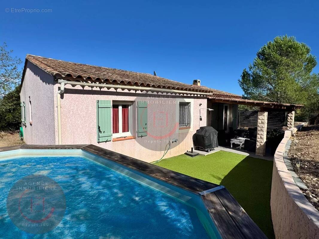 Maison à LES ADRETS-DE-L&#039;ESTEREL