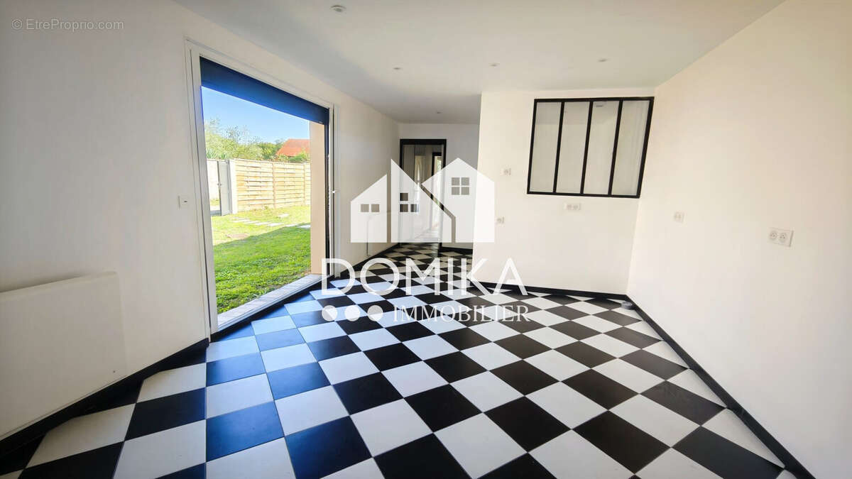 Maison à EZY-SUR-EURE