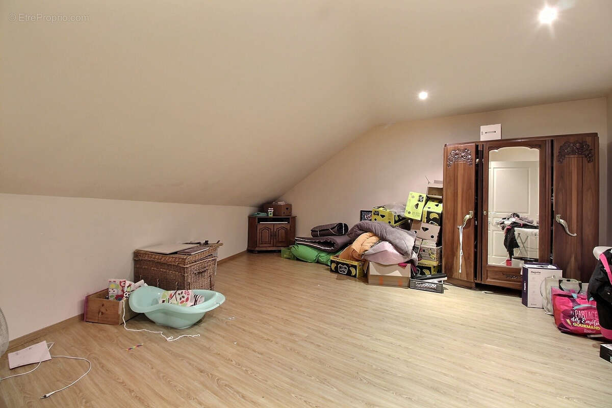 Appartement à SAINT-GENGOUX-LE-NATIONAL