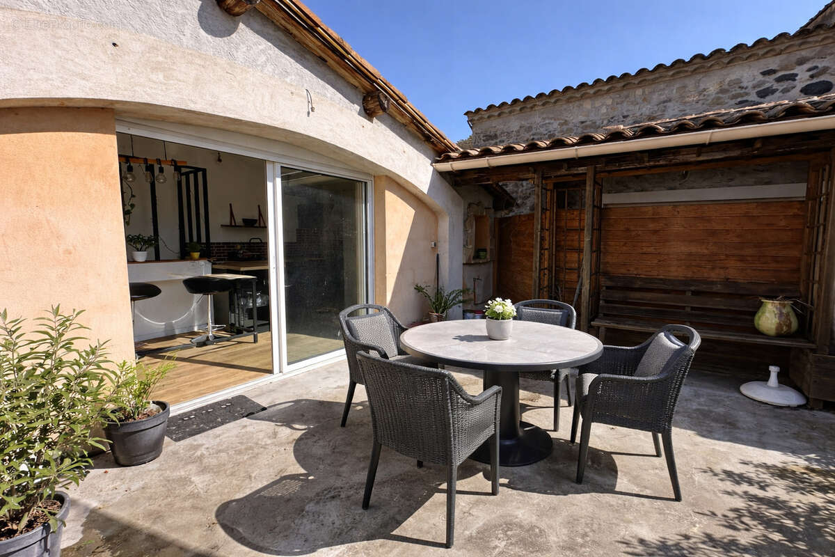 Maison à SAINT-HIPPOLYTE-DU-FORT