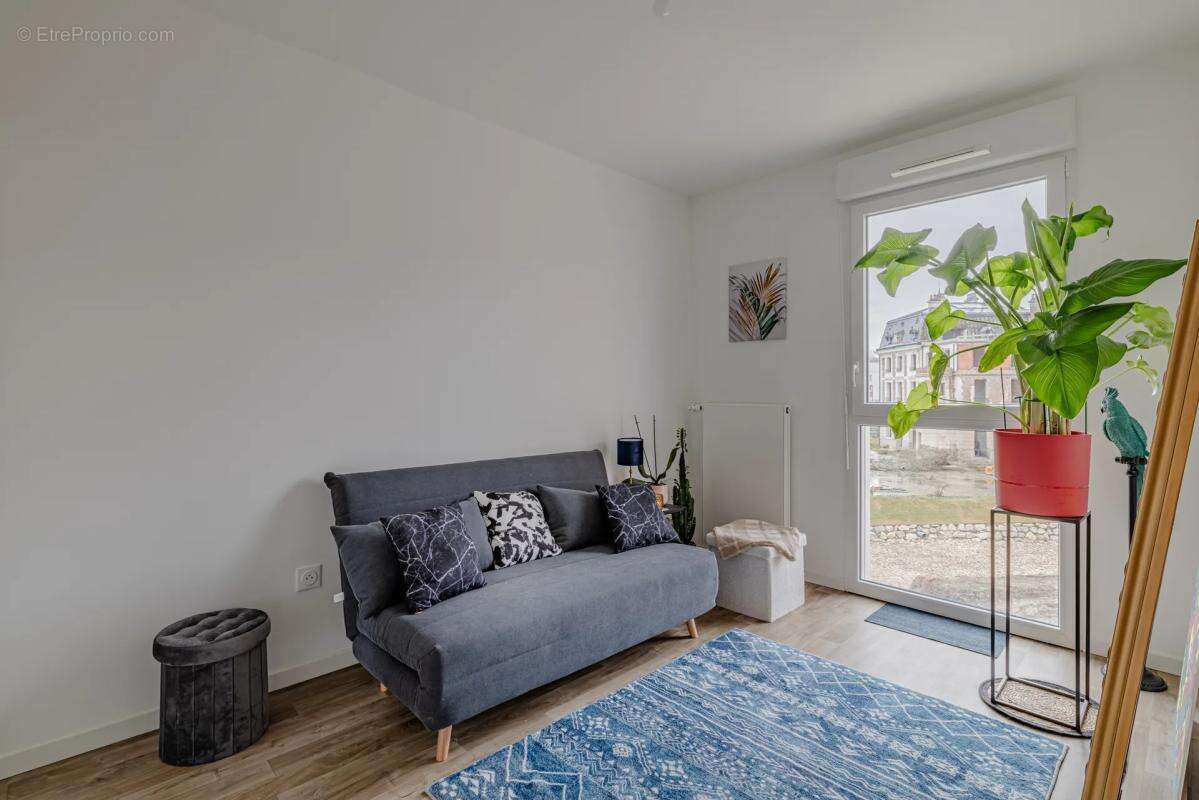 Appartement à CORBEIL-ESSONNES