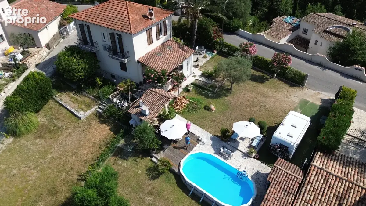 Haut de villa 3 p entièrement rénové avec jardin privatif 518m2 et garage vue mer et saint paul - photo 16