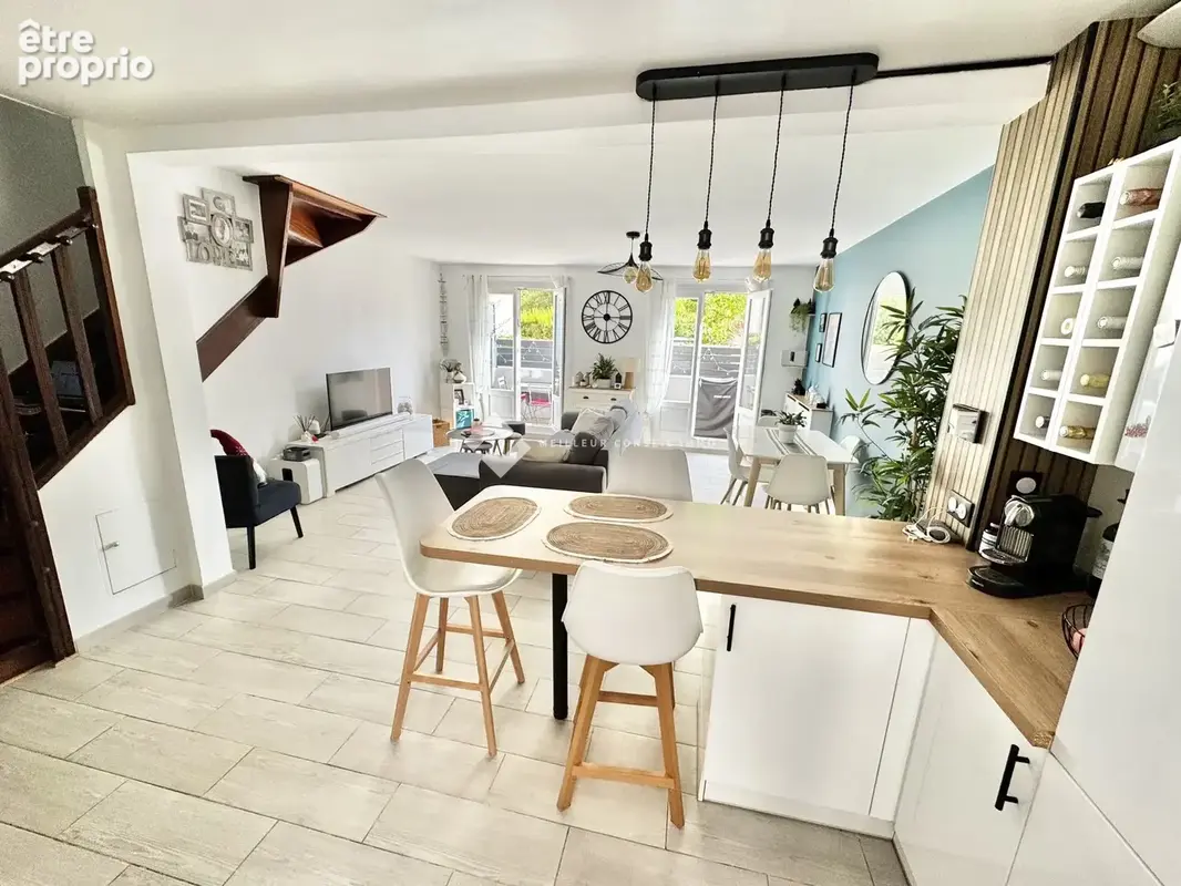 Appartement 73 m² à Emerainville  - photo 2