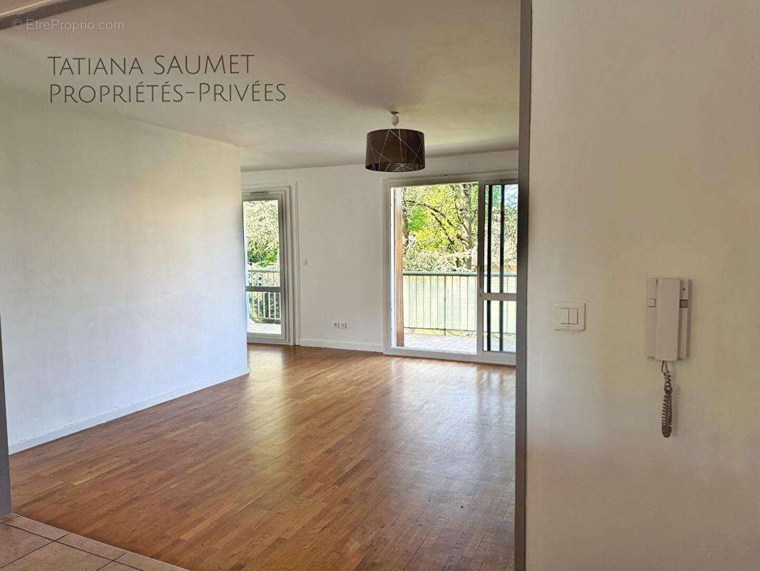 Appartement à FONTAINES-SUR-SAONE