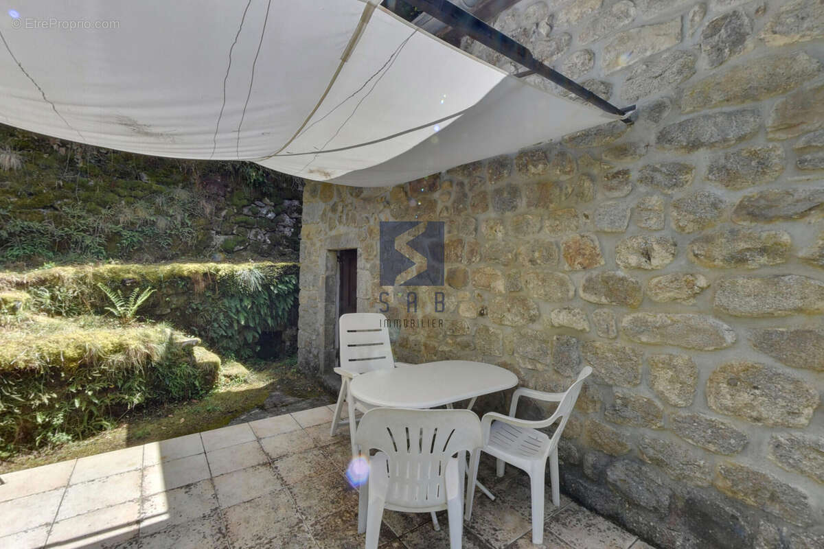 Maison à MARCOLS-LES-EAUX