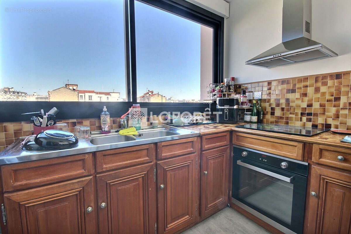 Appartement à COURBEVOIE