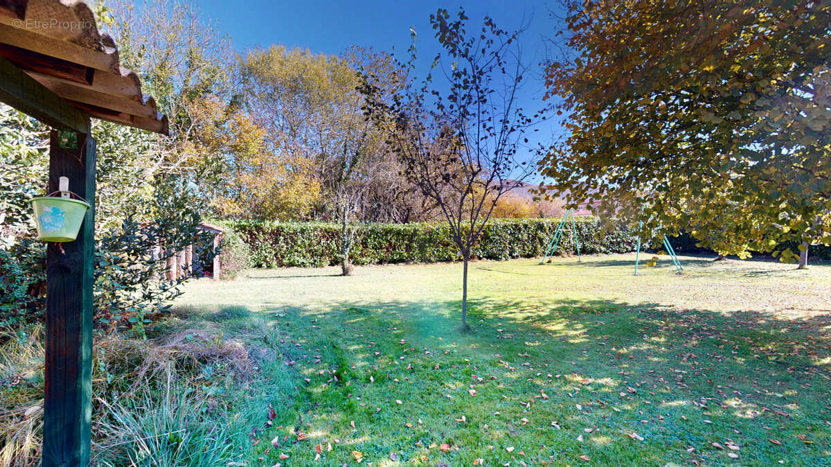 Maison à LOURES-BAROUSSE