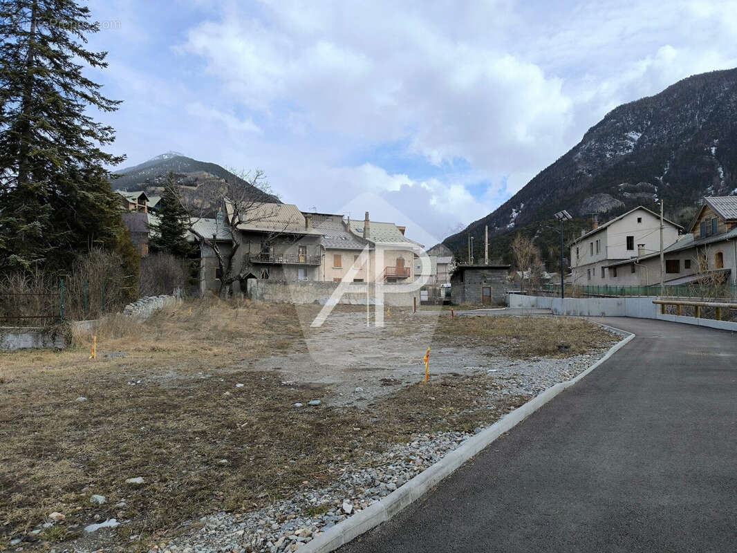Terrain 657 m² à Briancon  - photo 4