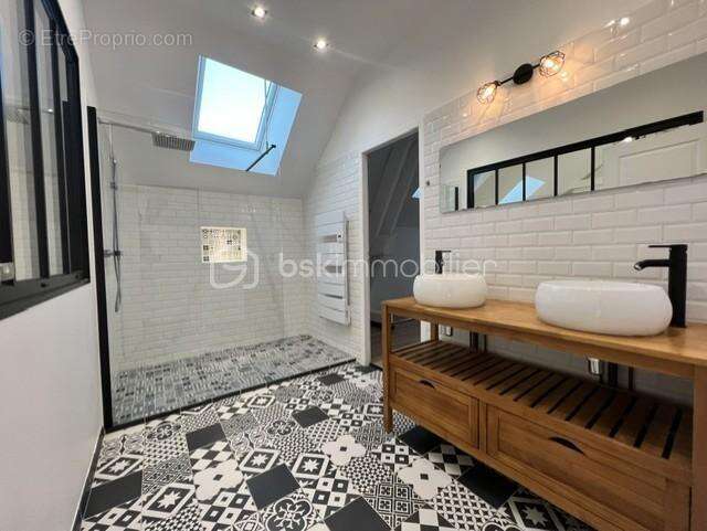 Magnifique longère-briarde en L, offrant 153m2 de charme/volume et robustesse + terrasse privative = vrai coup de coeur  !!! - photo 18