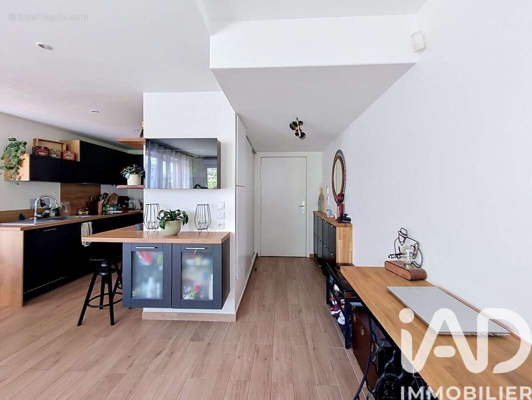 Appartement 90 m² à Neuilly-Sur-Marne  - photo 2