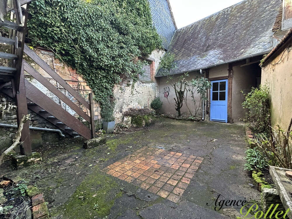 Maison à AUBIGNY-SUR-NERE