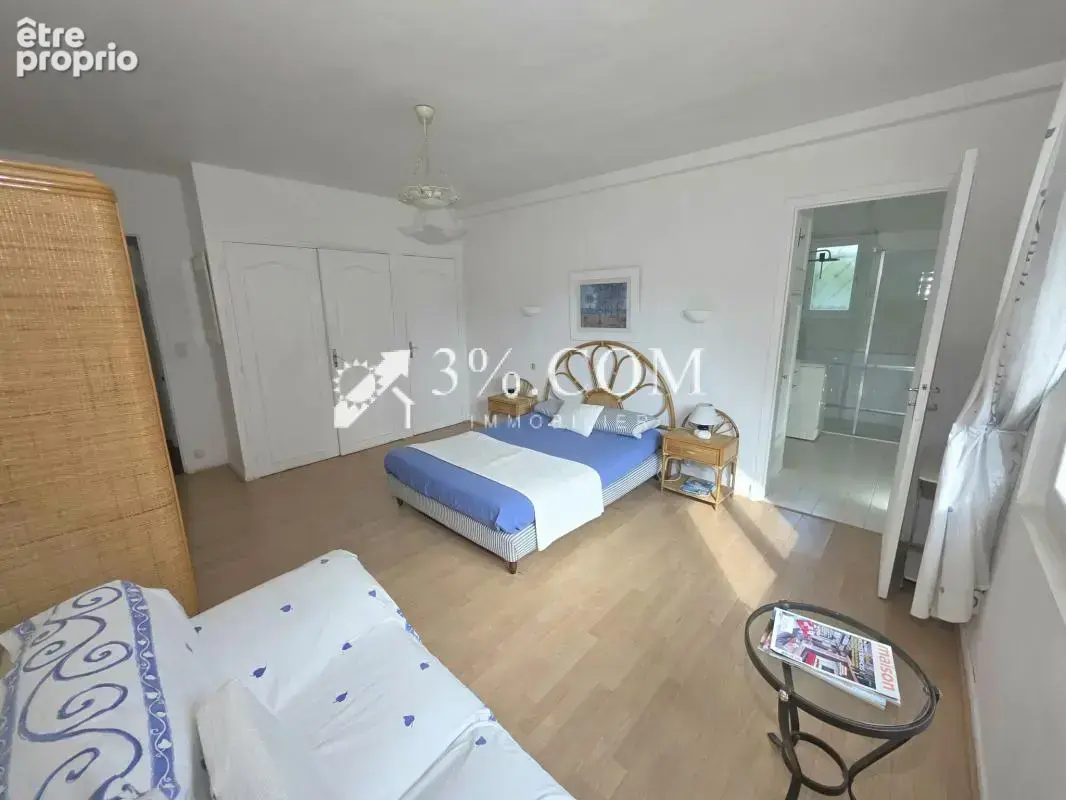 Grande maison au centre-ville de Saint-Raphaël - photo 17