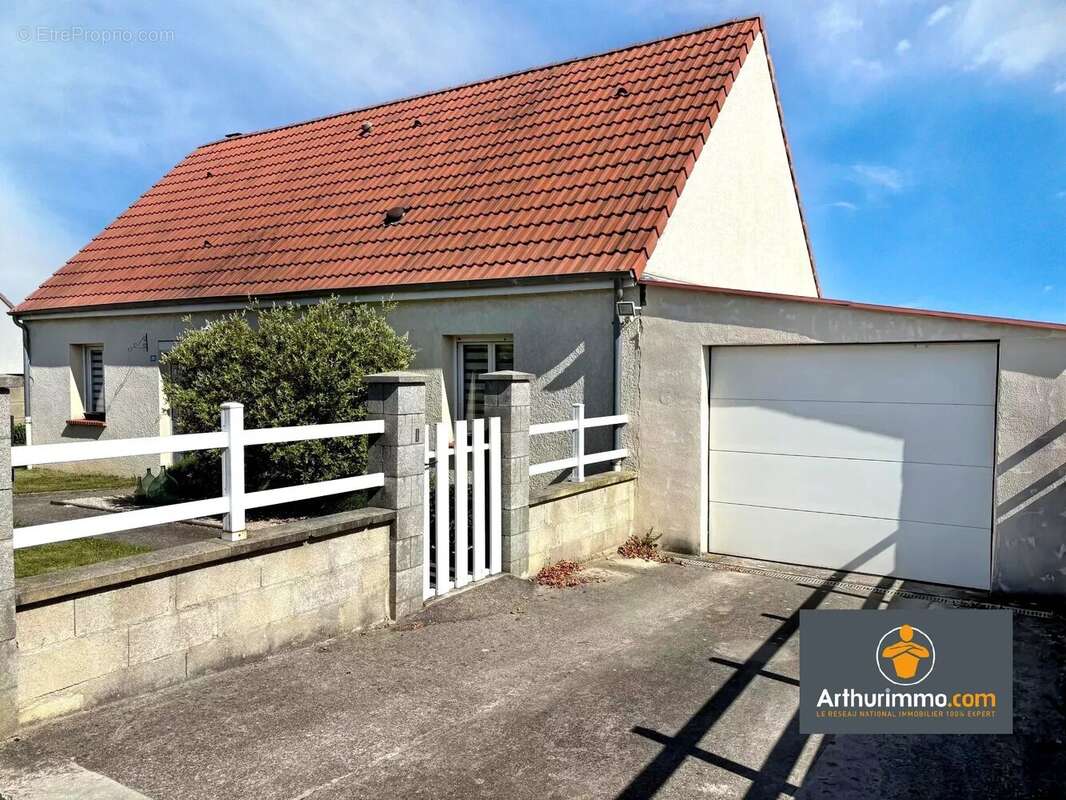 Maison à NEUFCHATEL-SUR-AISNE