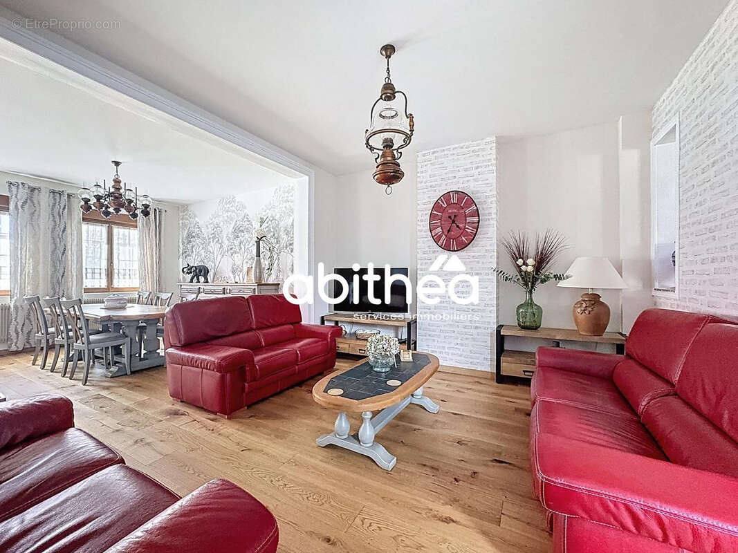 Maison à COURRIERES