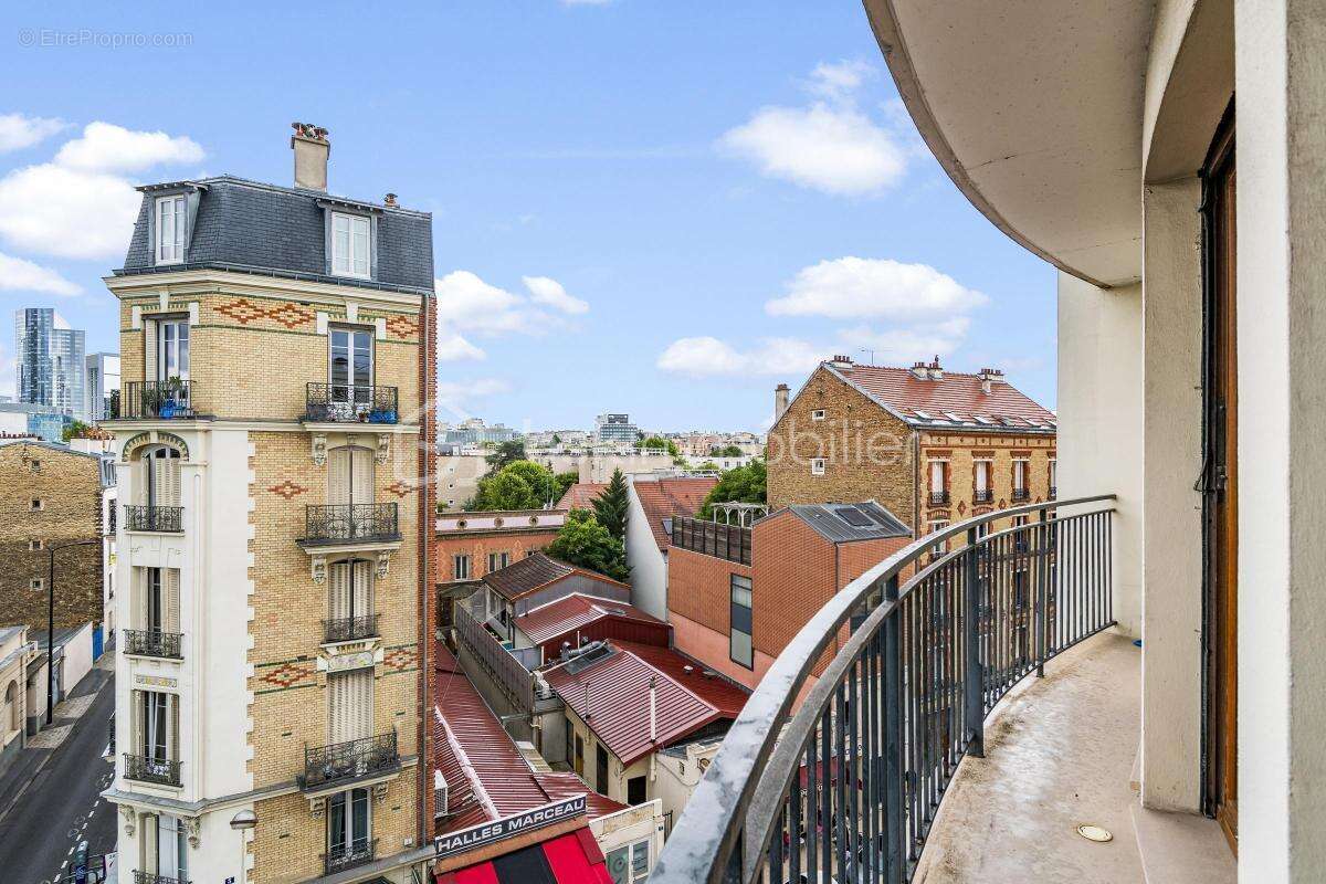 Appartement à COURBEVOIE