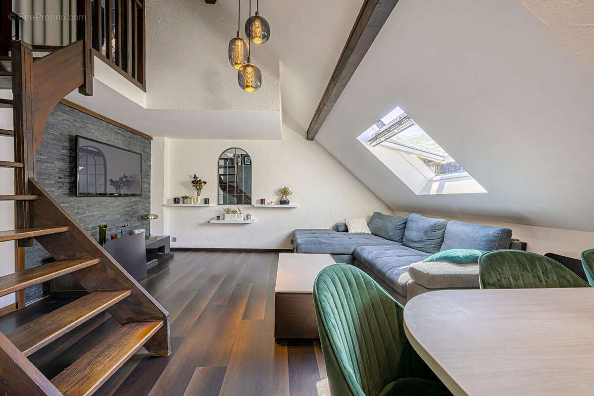 Appartement à POISY