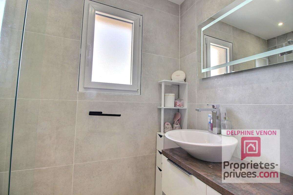 Exclusivité - Maison  contemporaine  classe énergie A avec de belles prestations à Chateauneuf Sur Loire - photo 10