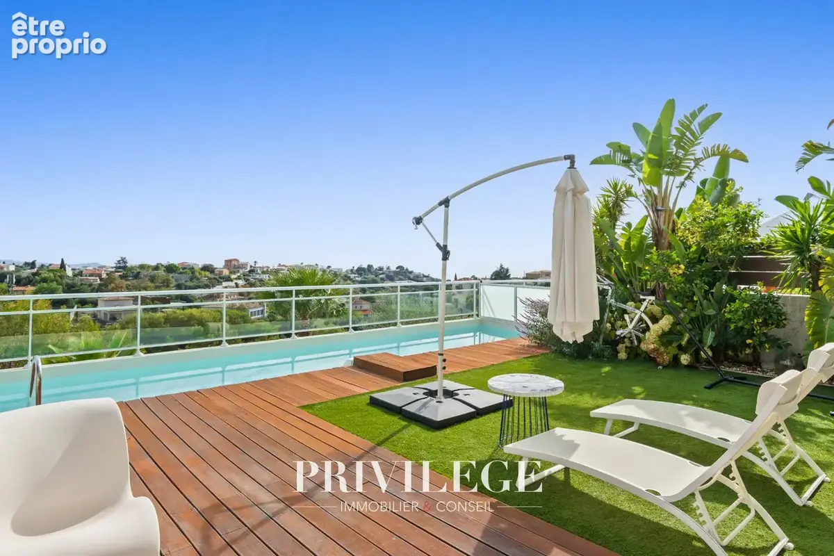 Nice   villa contemporaine avec piscine, vue dégagée et aperçu mer   domaine sécurisé - photo 1