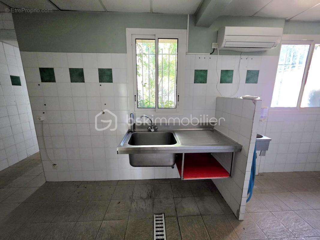 Commerce à SAINT-MARTIN-D&#039;ARDECHE