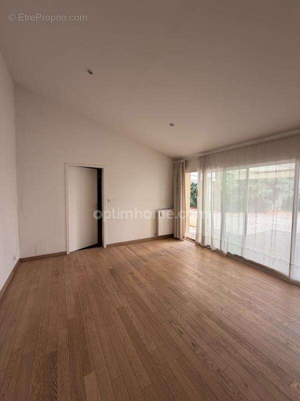 Saint Yrieix. Maison 190 m² sur terrain de 4070 m² - photo 5