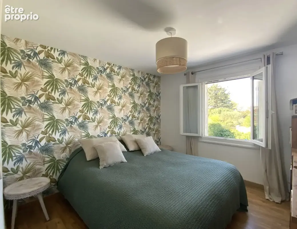 A 600 m de la place aux herbes, villa avec piscine. - photo 7