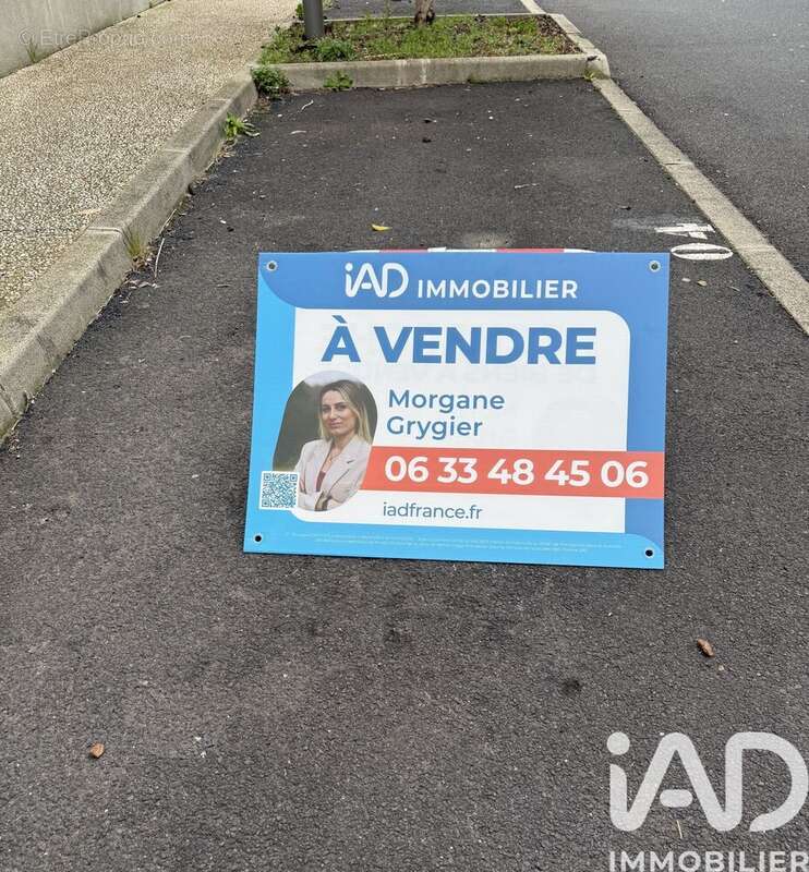 Photo 3 - Parking à JUVIGNAC