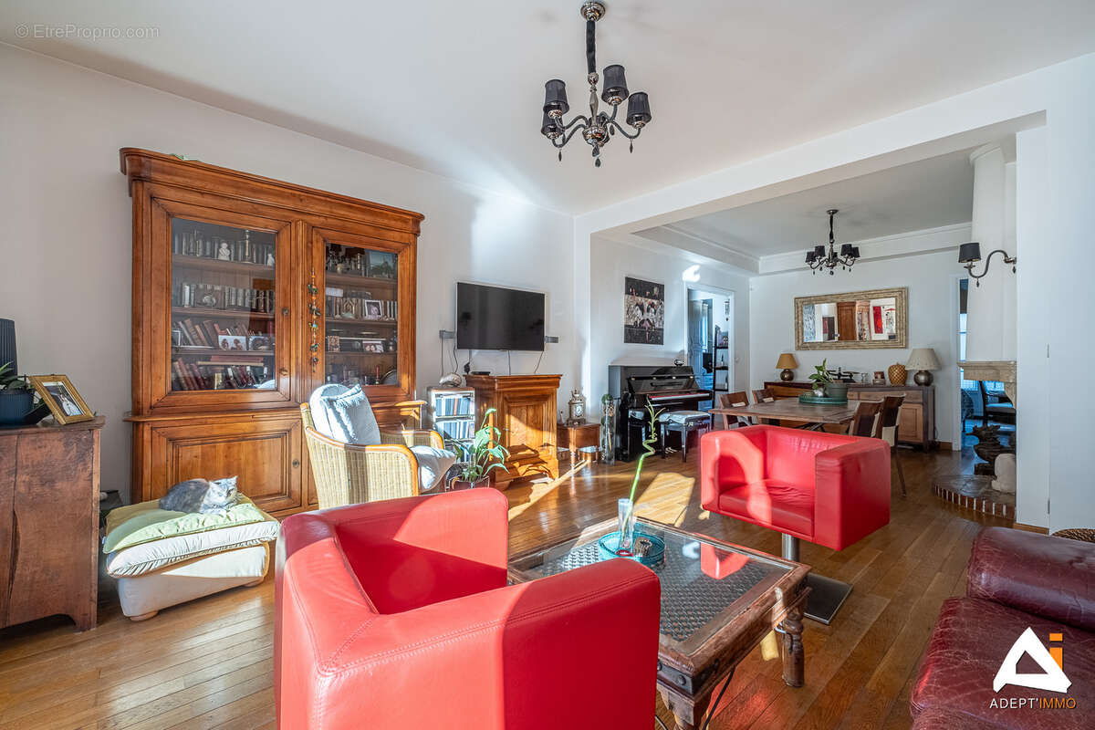 Appartement à MARSEILLE-6E