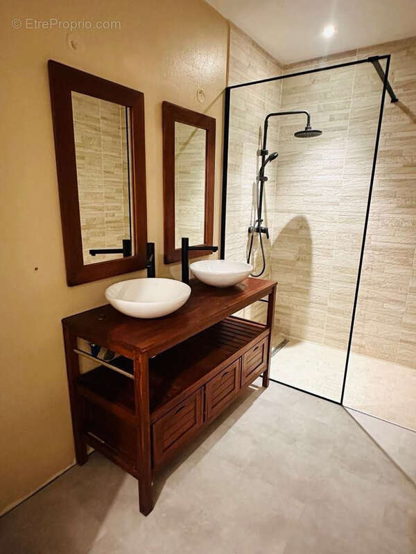 Maison à SAINT-DENIS