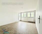 Appartement à MEYZIEU