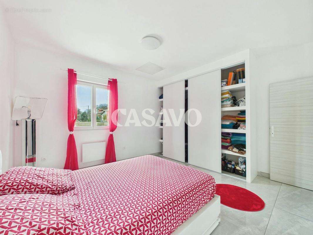 Vente Maison 4 pièces de 106m² - 33530 Bassens - photo 5