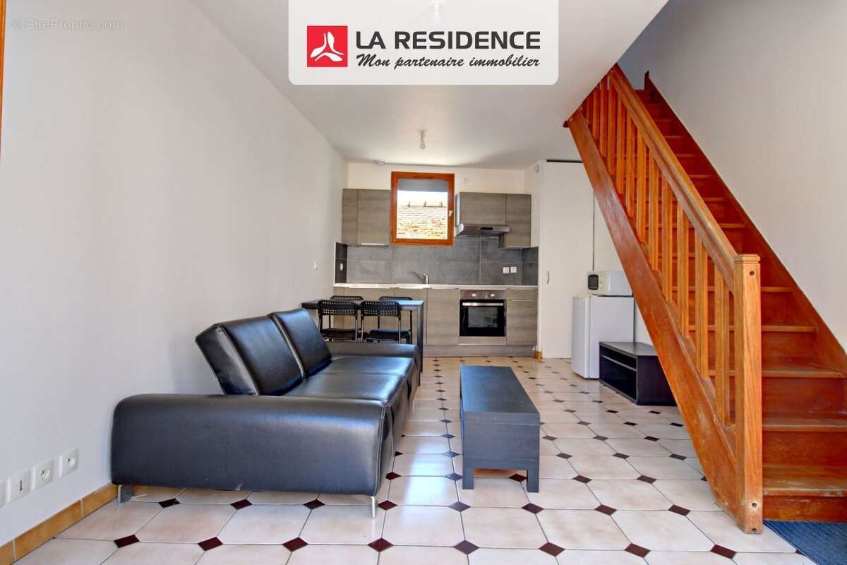 Appartement 34 m² à Chanteloup-Les-Vignes  - photo 2