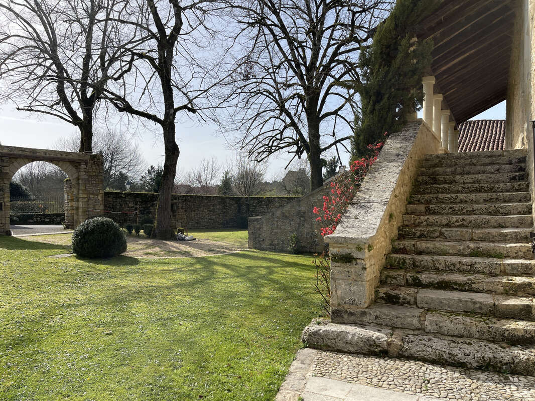 Maison à SARLIAC-SUR-L'ISLE