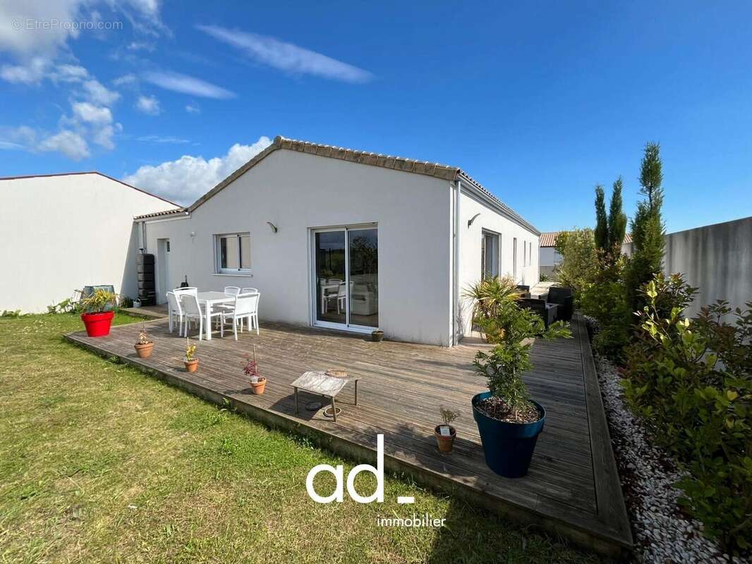 Maison à LA JARNE