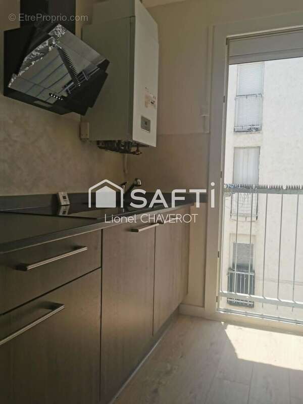 Appartement 74 m² à Sete  - photo 6