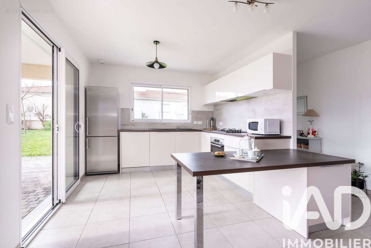 Photo 8 - Maison à COMMELLE-VERNAY